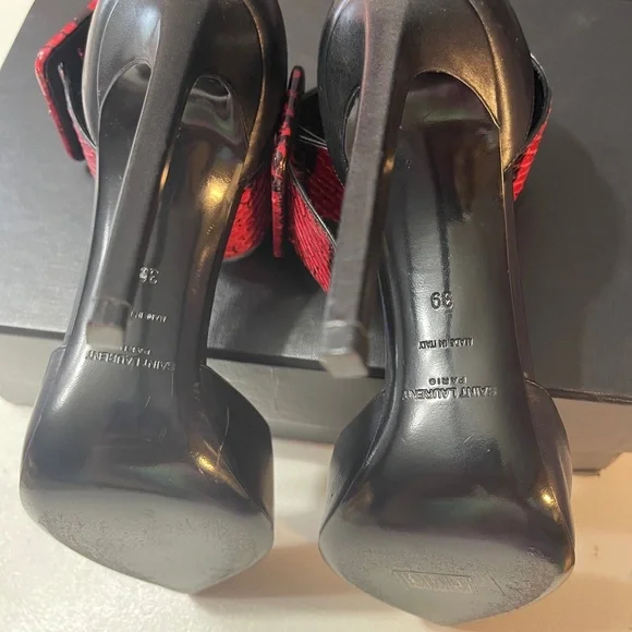 Saint Laurent Pumps